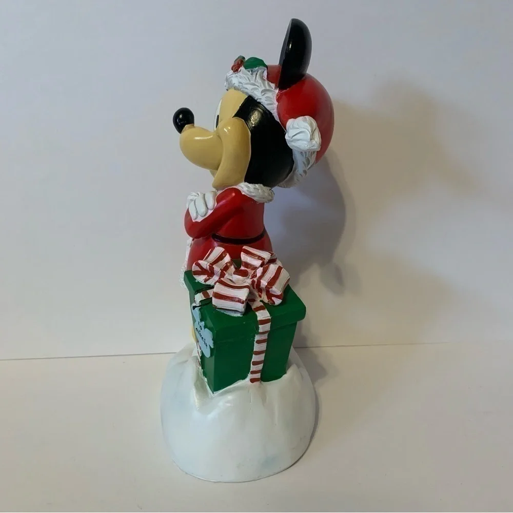 NWT. DISNEY Mickey Mouse with Christmas Gift Figure